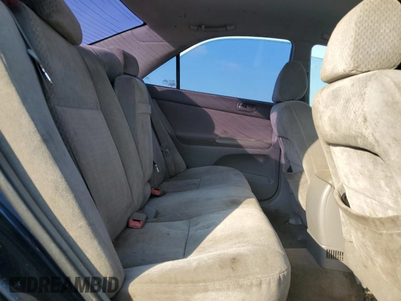 2004 Toyota Camry LE z VIN 4T1BE32K64U329578, wystawiony jako Copart lot #85528744 z przebiegiem Nie podano mil oraz Czysty tytuł • Clean title. Historia ofert i sprzedaży dostępna na DreamBid. Obrazek 10.