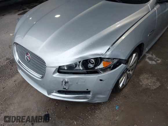 2014 Jaguar XF V6 SC with VIN SAJWJ0EF9E8U17227, listed as a IAAI auction lot 40455665 with 125,196 mi miles. Bid and sale history available at carsss.com. Image 6.