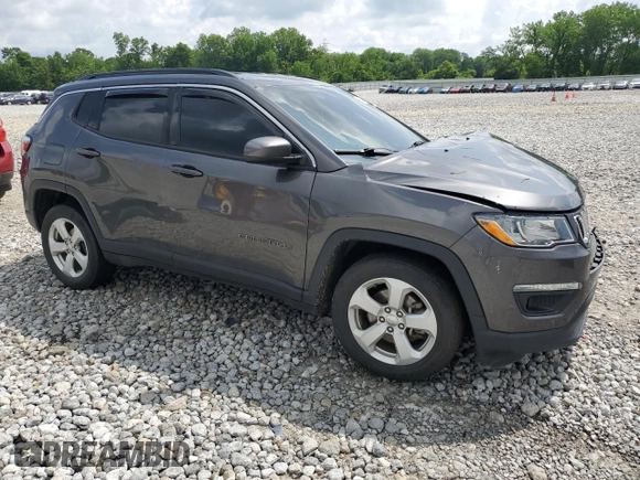 2020 Jeep Compass Latitude with VIN 3C4NJCBB6LT235383, listed as a Copart auction lot 61359355 with Not provided miles and Salvage title. Bid and sale history available at DreamBid. Image 4.