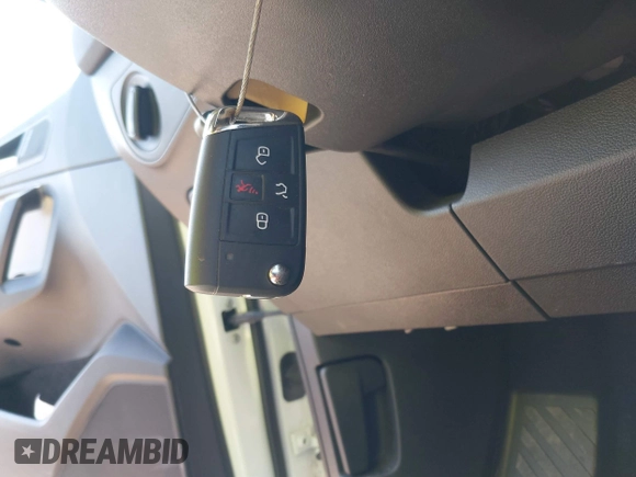 2023 Volkswagen Tiguan S z VIN 3VVRB7AX7PM076426, wystawiony jako IAAI lot #41453269 z przebiegiem 63 478 mil mil oraz . Historia ofert i sprzedaży dostępna na DreamBid. Obrazek 11.