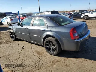 2007 Chrysler 300 C z VIN 2C3LK63H47H714753, wystawiony jako Copart lot #79659704 z przebiegiem 225 292 mil mil oraz Czysty tytuł • Clean title. Historia ofert i sprzedaży dostępna na DreamBid. Obrazek 2.