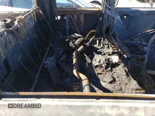 2017 Ram 2500 Tradesman z VIN 3C6UR5HJ9HG719988, wystawiony jako Copart lot #58069794 z przebiegiem Nie podano mil oraz Nie do naprawy • Non repairable. Historia ofert i sprzedaży dostępna na DreamBid. Obrazek 10.