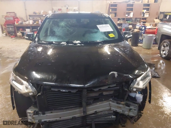 2019 Chevrolet Traverse LT Cloth with VIN 1GNEVGKW7KJ276312, listed as a IAAI auction lot 41925439 with 114,257 mi miles. Bid and sale history available at carsss.com. Image 13.