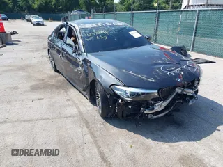 2020 BMW 5 Series 540i xDrive z VIN WBAJS3C04LCD69099, wystawiony jako IAAI lot #42572196 z przebiegiem 43 347 mil mil oraz . Historia ofert i sprzedaży dostępna na DreamBid. Obrazek 1.