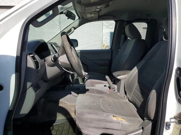 2015 Nissan Frontier S with VIN 1N6BD0CT2FN704275, listed as a Copart auction lot 61163015 with 130,857 mi miles and Clean title. Bid and sale history available at DreamBid. Image 7.