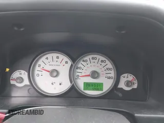 2005 Ford Escape XLT с VIN 1FMYU93125KD27166, выставлен на аукционе IAAI как лот 41892715 с пробегом 59 067 миль миль и . История ставок и продаж доступна на DreamBid. Изображение 7.