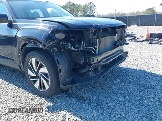2024 Volkswagen Atlas SE with VIN 1V2JR2CA5RC532574, listed as a IAAI auction lot 41640988 with 24,048 mi miles and . Bid and sale history available at DreamBid. Image 18.