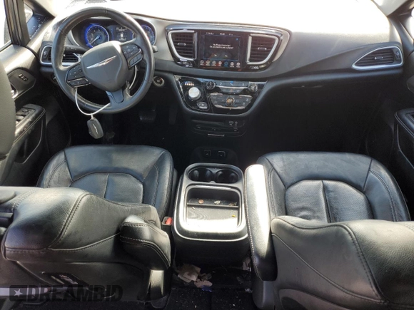 2020 Chrysler Pacifica Launch Edition z VIN 2C4RC3BGXLR278232, wystawiony jako Copart lot #47466435 z przebiegiem 69 648 mil mil oraz Tytuł czysty. Historia ofert i sprzedaży dostępna na DreamBid. Obrazek 8.