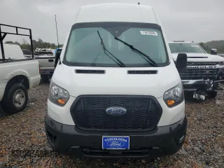 2021 Ford Transit Cargo with VIN 1FTBR1X84MKA38597, listed as a Copart auction lot 71813334 with 141,505 mi miles and Clean Title. Bid and sale history available at DreamBid. Image 5.