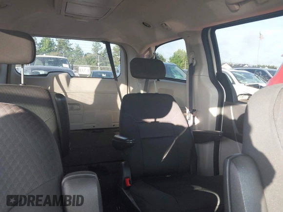 2010 Dodge Grand Caravan SXT z VIN 2D4RN5D10AR200217, wystawiony jako IAAI lot #42540925 z przebiegiem 239 247 mil mil oraz . Historia ofert i sprzedaży dostępna na DreamBid. Obrazek 8.