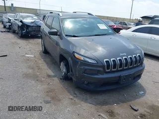 2018 Jeep Cherokee Latitude Plus с VIN 1C4PJLLB1JD537996, выставлен на аукционе IAAI как лот 42266540 с пробегом 121 213 миль миль и . История ставок и продаж доступна на DreamBid. Изображение 1.