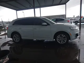2018 Audi Q7 Premium Plus with VIN WA1LAAF73JD015035, listed as a IAAI auction lot 41782603 with 100,610 mi miles. Bid and sale history available at carsss.com. Image 13.