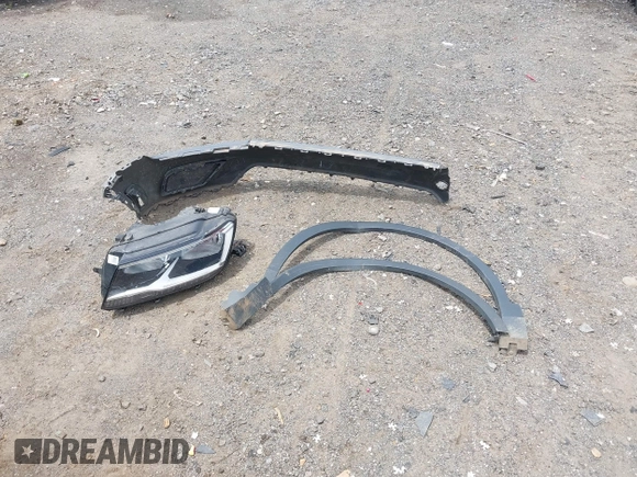 2021 Volkswagen Tiguan SE z VIN 3VV3B7AX8MM159316, wystawiony jako IAAI lot #42525546 z przebiegiem 70 141 mil mil oraz . Historia ofert i sprzedaży dostępna na DreamBid. Obrazek 11.
