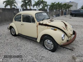 1972 Volkswagen Beetle with VIN 1122366114, listed as a Copart auction lot 88945345 with 240,018 mi miles and Clean Title. Bid and sale history available at DreamBid. Image 4.