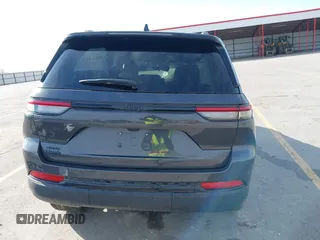 2025 Jeep Grand Cherokee Altitude X with VIN 1C4RJHAGXSC289968, listed as a IAAI auction lot 41918797 with 672 mi miles and . Bid and sale history available at DreamBid. Image 17.
