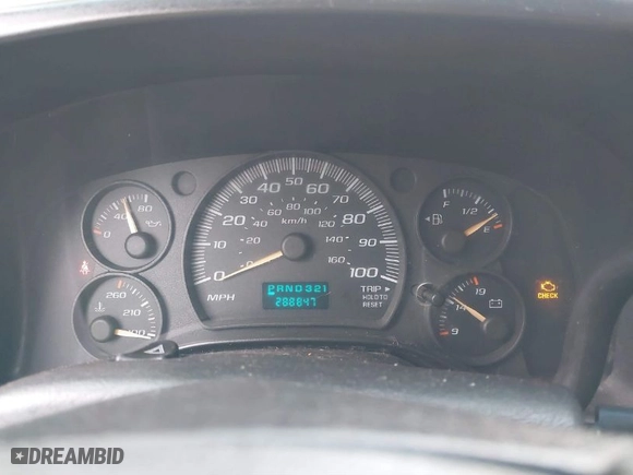 2004 Chevrolet Express Cargo Van with VIN 1GCFG15X641217294, listed as a IAAI auction lot 41796345 with 288,847 mi miles. Bid and sale history available at carsss.com. Image 7.