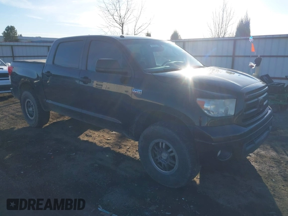 2011 Toyota Tundra z VIN 5TFDY5F16BX205128, wystawiony jako IAAI lot #41688258 z przebiegiem 124 125 mil mil oraz . Historia ofert i sprzedaży dostępna na DreamBid. Obrazek 1.