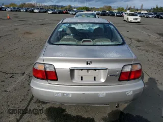 1996 Honda Accord LX with VIN 1HGCD5639TA115230, listed as a Copart auction lot 50663325 with 193,034 mi miles and Salvage Title. Bid and sale history available at DreamBid. Image 6.