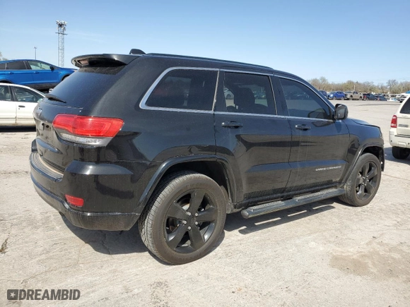 2015 Jeep Grand Cherokee Laredo with VIN 1C4RJFAG0FC720473, listed as a Copart auction lot 50018345 with 104,161 mi miles and Salvage Title. Bid and sale history available at carsss.com. Image 3.