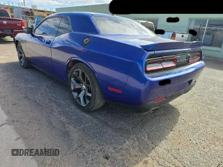 2019 Dodge Challenger R/T z VIN 2C3CDZBT7KH743559, wystawiony jako Copart lot #57719175 z przebiegiem 48 434 mil mil oraz Szkoda całkowita • Salvage title. Historia ofert i sprzedaży dostępna na DreamBid. Obrazek 3.