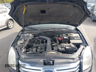 2008 Ford Fusion S with VIN 3FAHP06ZX8R270083, listed as a IAAI auction lot 42086056 with 174,031 mi miles. Bid and sale history available at carsss.com. Image 10.