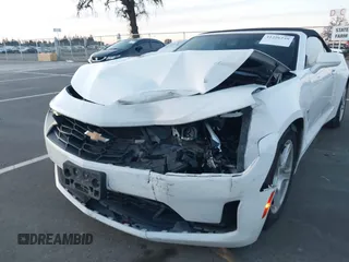 2019 Chevrolet Camaro 1LT with VIN 1G1FB3DXXK0127668, listed as a IAAI auction lot 41226259 with 132,555 mi miles. Bid and sale history available at carsss.com. Image 6.
