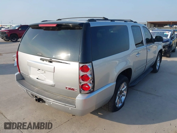 2014 GMC Yukon XL SLT with VIN 1GKS1KE09ER230704, listed as a IAAI auction lot 42046847 with 85,381 mi miles. Bid and sale history available at carsss.com. Image 4.