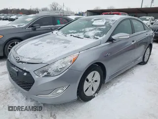 2014 Hyundai Sonata Hybrid Limited with VIN KMHEC4A4XEA117023, listed as a IAAI auction lot 41299461 with 154,822 mi miles. Bid and sale history available at carsss.com. Image 17.