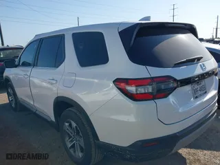 2025 Honda Pilot EX-L with VIN 5FNYG2H4XSB008080, listed as a IAAI auction lot 42002354 with 4,760 mi miles. Bid and sale history available at carsss.com. Image 3.