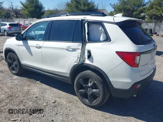 2019 Honda Passport Elite z VIN 5FNYF8H04KB005307, wystawiony jako IAAI lot #41828725 z przebiegiem 61 864 mil mil oraz . Historia ofert i sprzedaży dostępna na DreamBid. Obrazek 3.