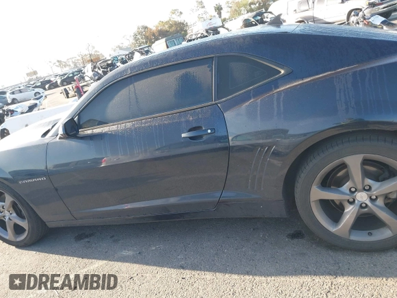2014 Chevrolet Camaro LT z VIN 2G1FB1E35E9126793, wystawiony jako IAAI lot #41959896 z przebiegiem Nie podano mil oraz . Historia ofert i sprzedaży dostępna na DreamBid. Obrazek 15.