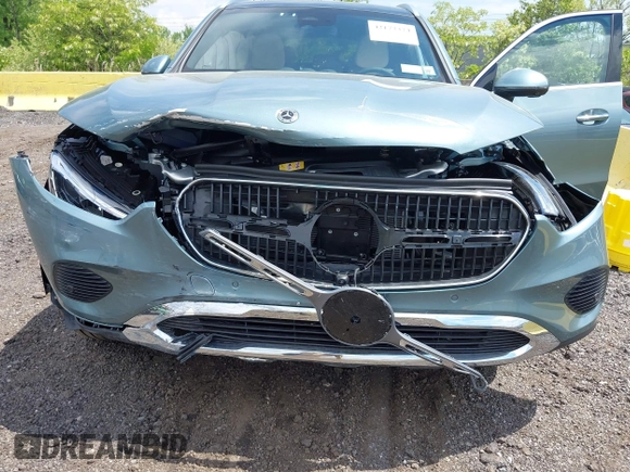 2025 Mercedes-Benz GLC 300 z VIN W1NKM4HB7SF357792, wystawiony jako IAAI lot #42177374 z przebiegiem 982 mil mil oraz . Historia ofert i sprzedaży dostępna na DreamBid. Obrazek 6.