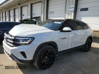 2022 Volkswagen Atlas SE with VIN 1V2KC2CA1NC220073, listed as a Copart auction lot 43833335 with 70,670 mi miles and Salvage title. Bid and sale history available at DreamBid. Image 1.