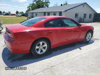 2013 Dodge Charger SE z VIN 2C3CDXBG1DH591742, wystawiony jako Copart lot #58427145 z przebiegiem 77 307 mil mil oraz Tytuł czysty. Historia ofert i sprzedaży dostępna na DreamBid. Obrazek 3.
