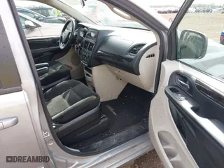 2017 Dodge Grand Caravan SE with VIN 2C4RDGBG9HR549017, listed as a IAAI auction lot 42083557 with 147,065 mi miles. Bid and sale history available at carsss.com. Image 5.