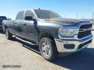 2019 Ram 2500 Tradesman with VIN 3C6UR5HJ5KG568168, listed as a IAAI auction lot 41467083 with 139,763 mi miles. Bid and sale history available at carsss.com. Image 1.