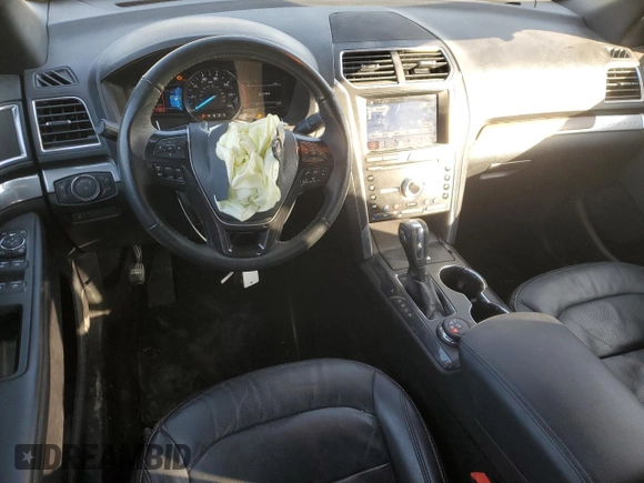 2019 Ford Explorer Limited with VIN 1FM5K8FH1KGB15899, listed as a Copart auction lot 82613044 with 130,417 mi miles and Salvage Title. Bid and sale history available at carsss.com. Image 8.