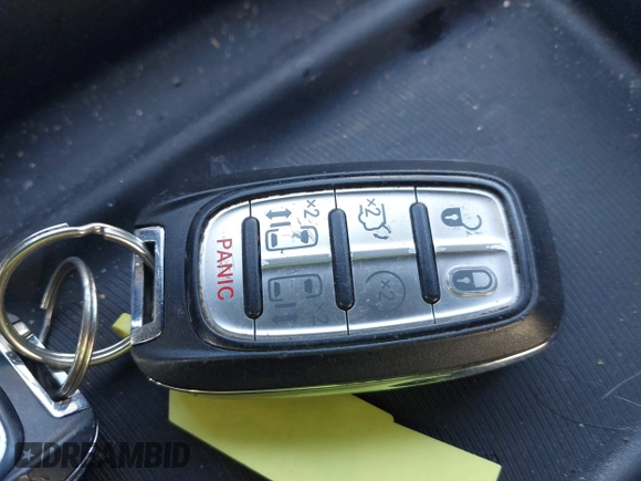 2020 Chrysler Pacifica Touring L z VIN 2C4RC1BG7LR139258, wystawiony jako IAAI lot #42037040 z przebiegiem 155 241 mil mil oraz . Historia ofert i sprzedaży dostępna na DreamBid. Obrazek 11.
