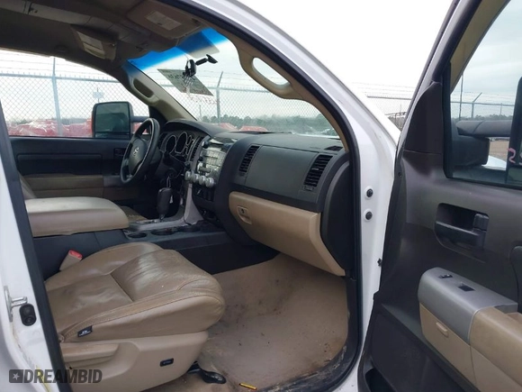 2007 Toyota Tundra SR5 with VIN 5TFRV54117X023474, listed as a IAAI auction lot 41557636 with 259,823 mi miles. Bid and sale history available at carsss.com. Image 5.