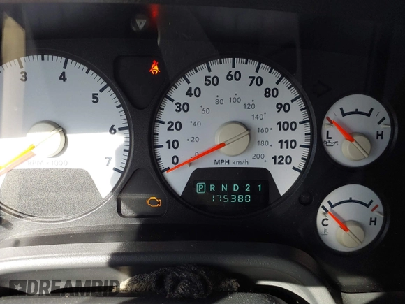 2006 Dodge 1500 ST with VIN 1D7HU18NX6J232384, listed as a IAAI auction lot 41815907 with 175,380 mi miles. Bid and sale history available at carsss.com. Image 7.