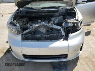 2009 Scion xB z VIN JTLKE50E491072074, wystawiony jako Copart lot #56559755 z przebiegiem Nie podano mil oraz Szkoda całkowita • Salvage title. Historia ofert i sprzedaży dostępna na DreamBid. Obrazek 12.