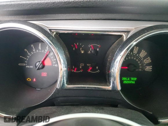 2006 Ford Mustang GT Deluxe with VIN 1ZVHT82H365232581, listed as a Copart auction lot 63277185 with 252,937 mi miles and Salvage title. Bid and sale history available at DreamBid. Image 9.