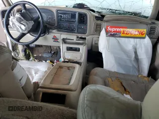 2002 Chevrolet Suburban Z71 with VIN 3GNFK16Z52G356496, listed as a Copart auction lot 61204945 with 260,121 mi miles and Salvage title. Bid and sale history available at DreamBid. Image 8.