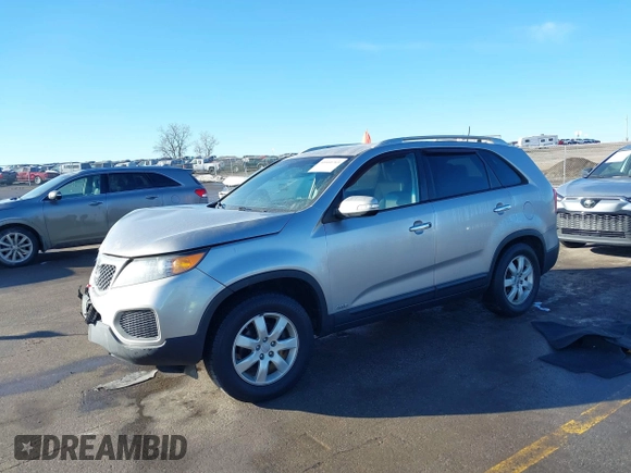 2012 Kia Sorento LX with VIN 5XYKTDA2XCG296490, listed as a IAAI auction lot 41660765 with 200,000 mi miles. Bid and sale history available at carsss.com. Image 2.