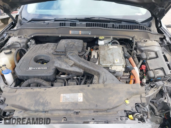 2019 Ford Fusion SE with VIN 3FA6P0LUXKR174476, listed as a IAAI auction lot 42110902 with 33,260 mi miles and . Bid and sale history available at DreamBid. Image 10.
