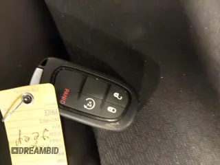 2021 Jeep Cherokee Trailhawk с VIN 1C4PJMBX2MD236855, выставлен на аукционе IAAI как лот 41254855 с пробегом 18 452 миль миль и . История ставок и продаж доступна на DreamBid. Изображение 11.