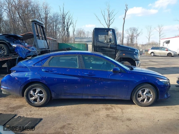 2021 Hyundai Elantra SE with VIN 5NPLL4AG7MH017345, listed as a IAAI auction lot 41523870 with 39,576 mi miles. Bid and sale history available at carsss.com. Image 13.