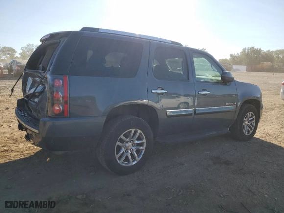 2007 GMC Yukon Denali with VIN 1GKFK63857J385248, listed as a Copart auction lot 75475454 with 102,664 mi miles and Salvage Title. Bid and sale history available at carsss.com. Image 3.