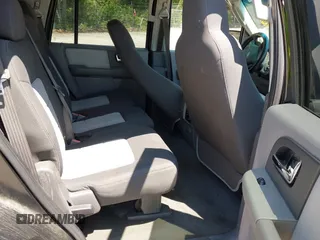 2005 Ford Expedition Special Service with VIN 1FMPU16515LA05821, listed as a IAAI auction lot 42210439 with 219,092 mi miles and . Bid and sale history available at DreamBid. Image 8.