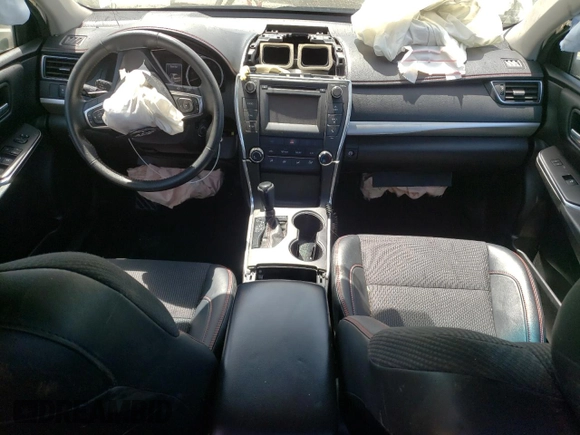 2017 Toyota Camry XLE with VIN 4T1BF1FK9HU354864, listed as a Copart auction lot 53758885 with 32,883 mi miles and Salvage Title. Bid and sale history available at carsss.com. Image 8.